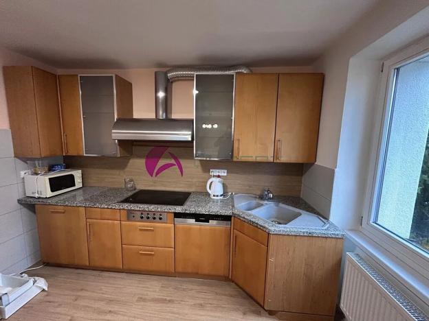 Pronájem rodinného domu, Charváty, 250 m2