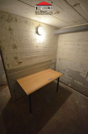 Pronájem skladu, Praha - Libeň, náměstí Dr. Václava Holého, 100 m2