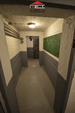 Pronájem skladu, Praha - Libeň, náměstí Dr. Václava Holého, 100 m2