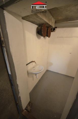 Pronájem skladu, Praha - Libeň, náměstí Dr. Václava Holého, 100 m2