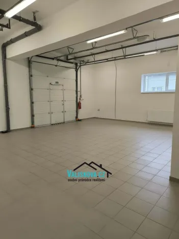 Pronájem obchodního prostoru, Kroměříž, Bílanská, 307 m2