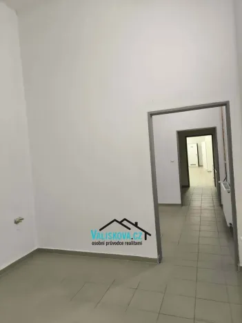 Pronájem obchodního prostoru, Kroměříž, Bílanská, 307 m2