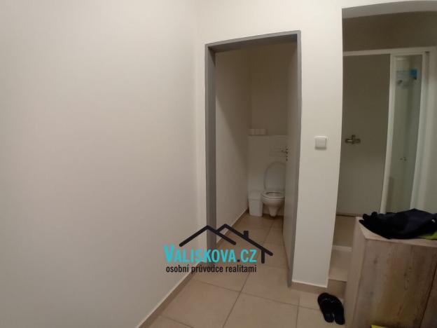 Pronájem obchodního prostoru, Kroměříž, Bílanská, 210 m2