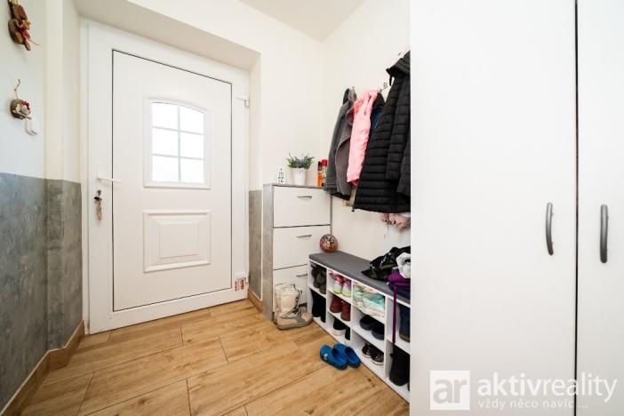 Prodej obchodního prostoru, Neratovice, Hlavní, 620 m2