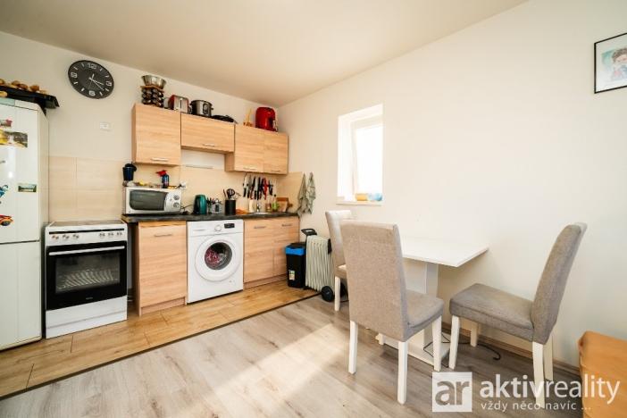 Prodej obchodního prostoru, Neratovice, Hlavní, 620 m2