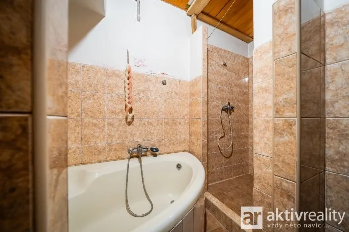 Prodej obchodního prostoru, Neratovice, Hlavní, 620 m2