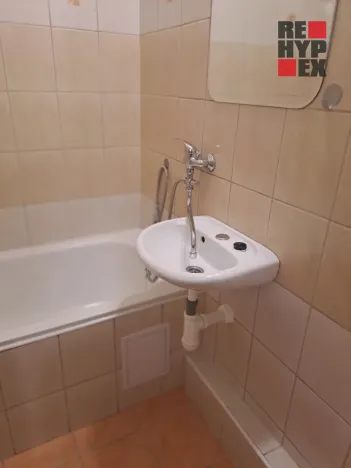 Pronájem bytu 1+kk, Hrádek nad Nisou, Pod tratí, 28 m2