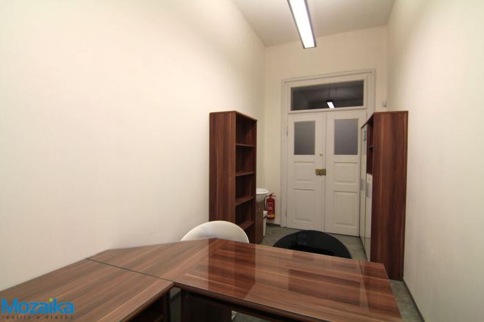 Pronájem kanceláře, Litomyšl, Braunerovo nám., 11 m2