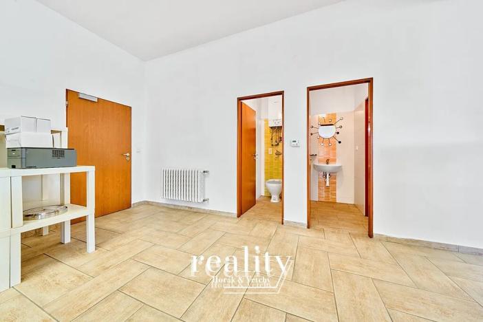 Pronájem obchodního prostoru, Jihlava, Žižkova, 183 m2