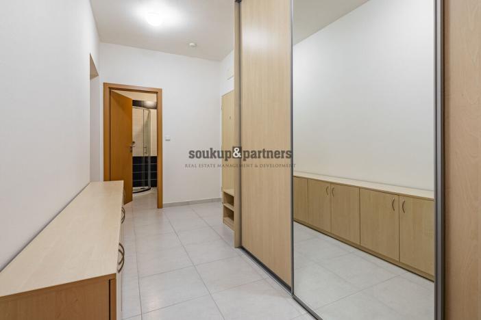 Pronájem bytu 2+kk, Jesenice, Cedrová, 71 m2