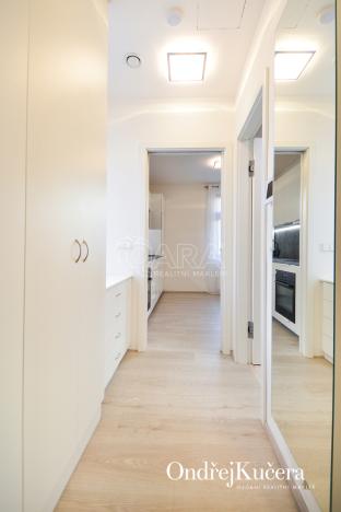 Pronájem bytu 2+kk, Praha - Strašnice, Krátká, 45 m2