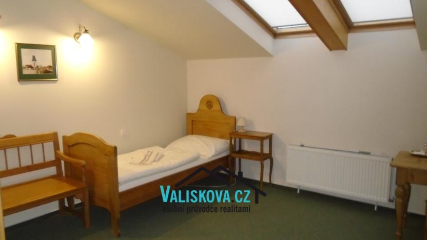 Pronájem bytu 1+kk, Kroměříž, Riegrovo náměstí, 25 m2