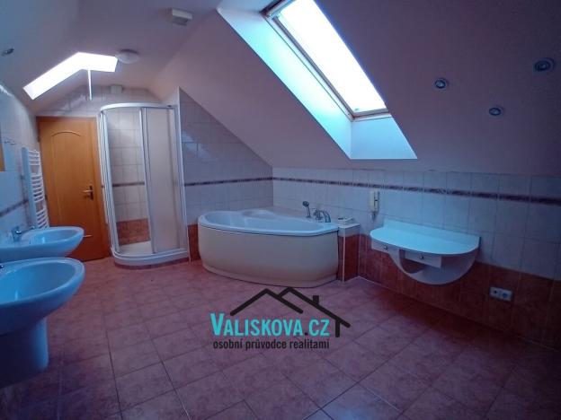 Prodej rodinného domu, Kroměříž, 340 m2