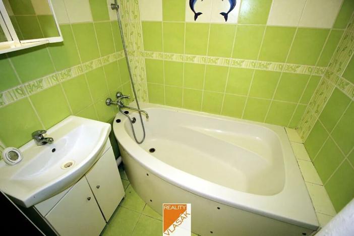 Prodej bytu 2+1, Kadaň, Bystřická, 53 m2