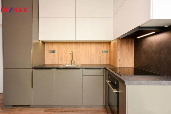 Pronájem bytu 4+kk, Praha - Záběhlice, Mattioliho, 126 m2