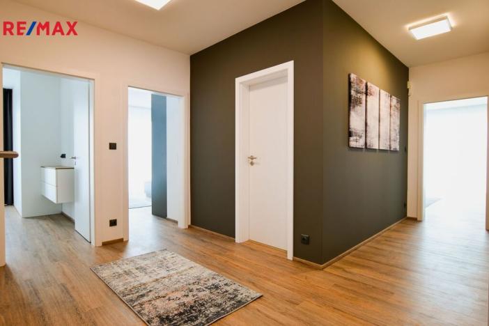 Pronájem bytu 4+kk, Praha - Záběhlice, Mattioliho, 126 m2