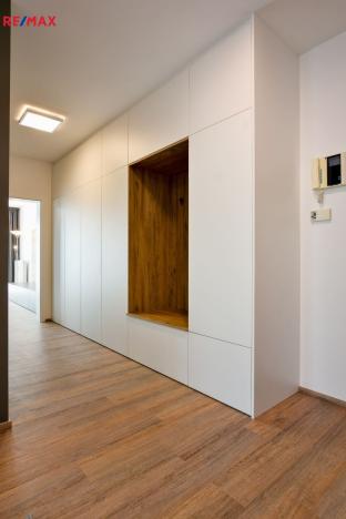 Pronájem bytu 4+kk, Praha - Záběhlice, Mattioliho, 126 m2