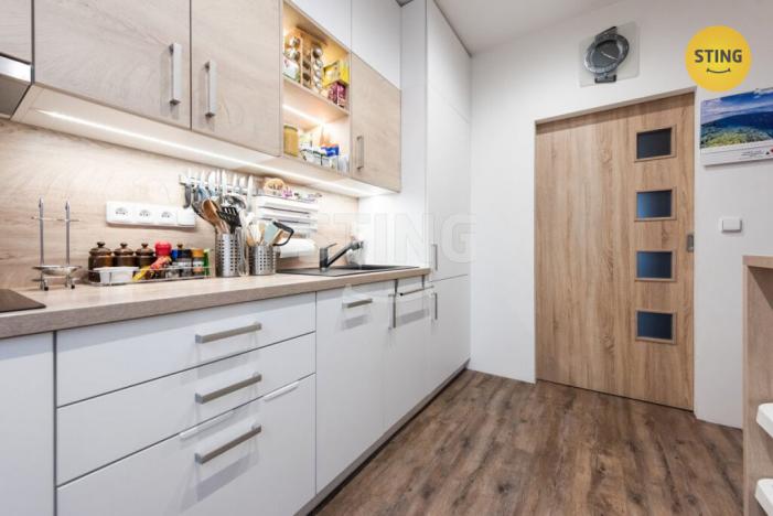 Prodej bytu 3+1, Suchohrdly u Miroslavi, 90 m2