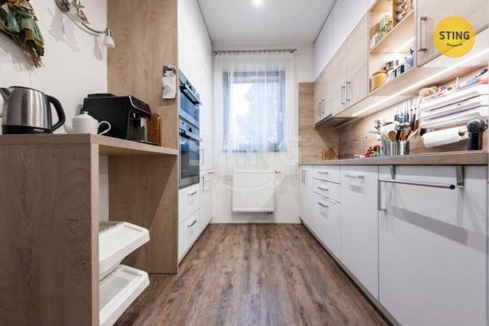 Prodej bytu 3+1, Suchohrdly u Miroslavi, 90 m2