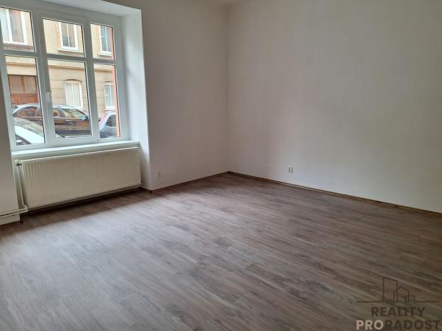 Pronájem bytu 2+kk, Děčín, Divišova, 49 m2