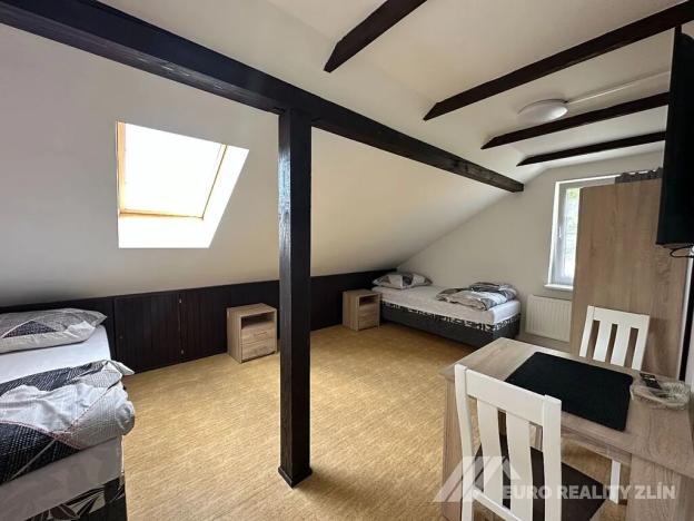 Pronájem rodinného domu, Zádveřice-Raková, 230 m2