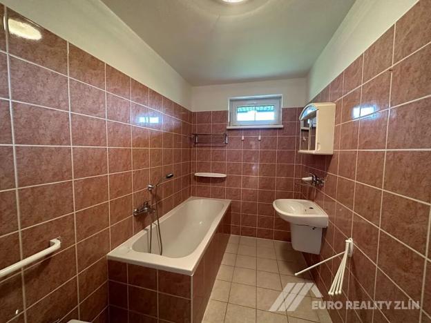 Pronájem rodinného domu, Zádveřice-Raková, 230 m2