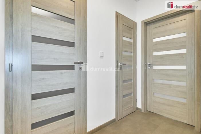 Prodej bytu 2+1, Ostrov, Mánesova, 69 m2