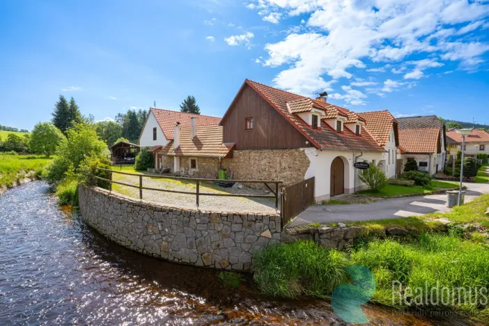 Prodej chalupy, Benešov nad Černou, 295 m2
