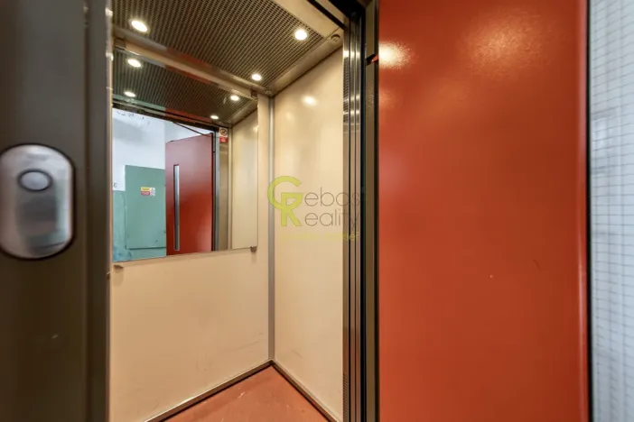 Pronájem bytu 3+1, Praha - Žižkov, Vinohradská, 95 m2