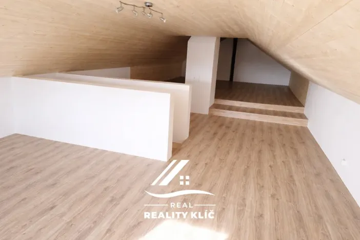 Prodej bytu 3+1, Český Těšín, Ropická, 98 m2