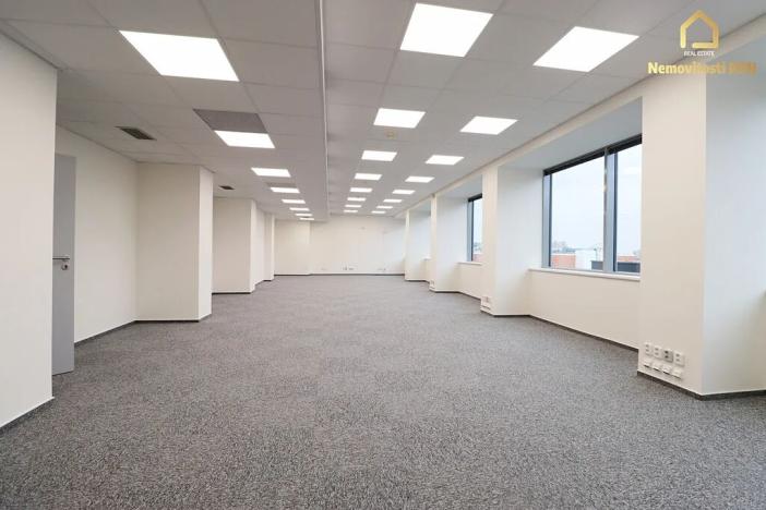 Pronájem kanceláře, Ostrava, Varenská, 275 m2