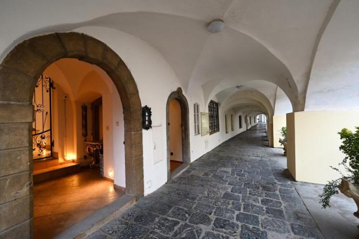 Pronájem restaurace, Praha - Malá Strana, Maltézské náměstí, 71 m2