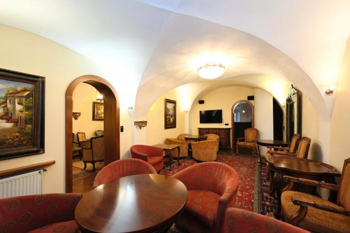 Pronájem restaurace, Praha - Malá Strana, Maltézské náměstí, 71 m2