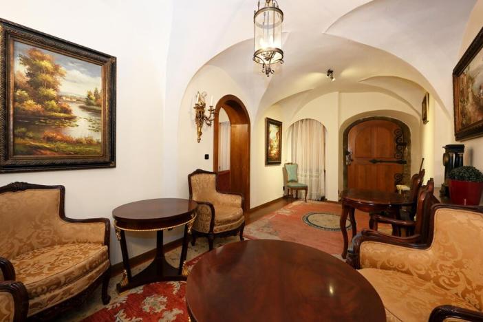 Pronájem restaurace, Praha - Malá Strana, Maltézské náměstí, 71 m2