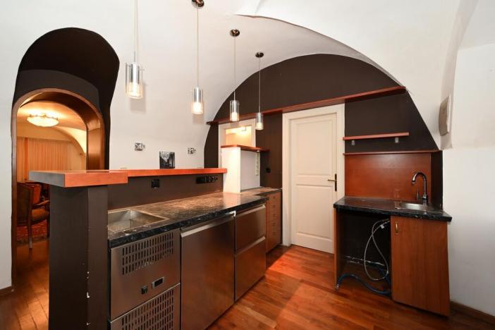 Pronájem restaurace, Praha - Malá Strana, Maltézské náměstí, 71 m2