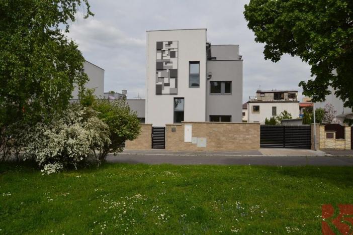 Prodej bytu 3+kk, Praha - Lhotka, Slepá I, 74 m2