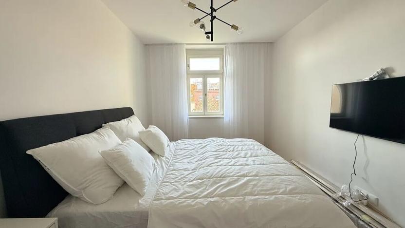 Pronájem bytu 2+kk, Praha - Vršovice, Tolstého, 48 m2