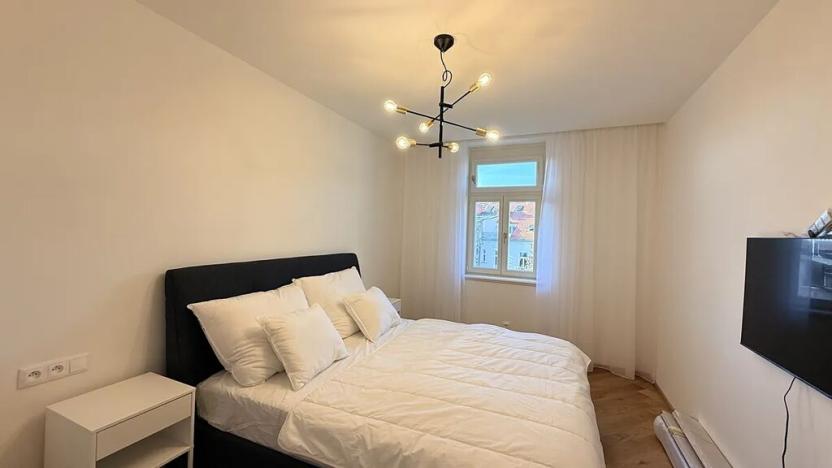 Pronájem bytu 2+kk, Praha - Vršovice, Tolstého, 48 m2