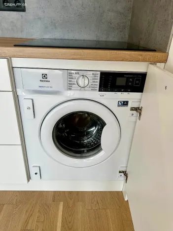 Pronájem bytu 2+kk, Praha - Vinohrady, Perucká, 46 m2