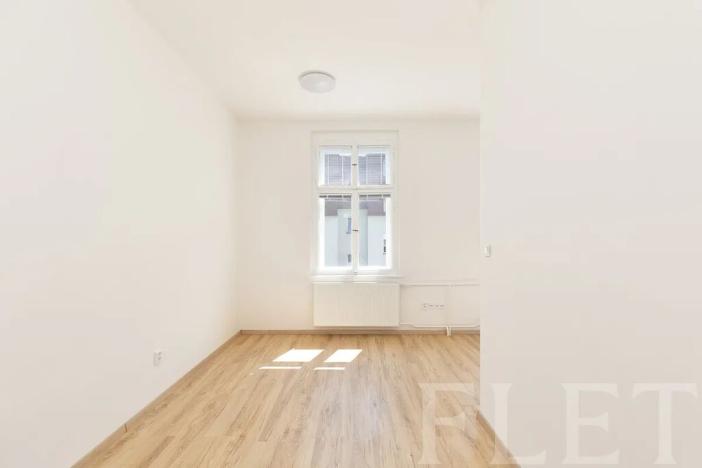 Pronájem bytu 1+kk, Praha - Libeň, Františka Kadlece, 34 m2