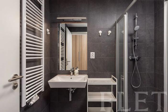 Pronájem bytu 1+kk, Praha - Hostavice, Českobrodská, 36 m2