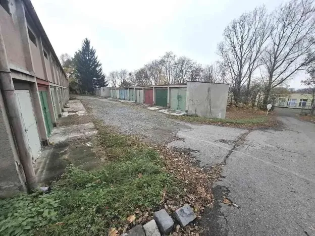 Pronájem garáže, Brno, Cornovova, 18 m2