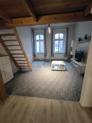 Pronájem atypického bytu, Karlovy Vary - Rybáře, Sokolovská, 45 m2