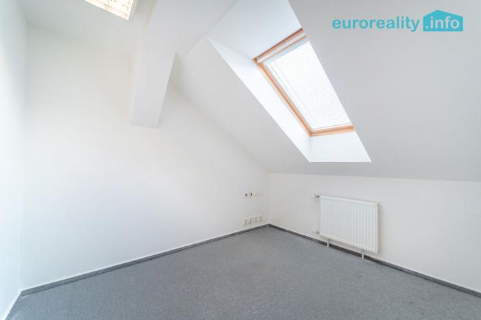 Pronájem kanceláře, Tachov, náměstí Republiky, 27 m2