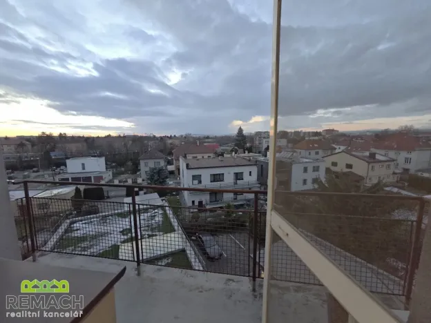 Pronájem kanceláře, Uherské Hradiště, Dlouhá, 65 m2