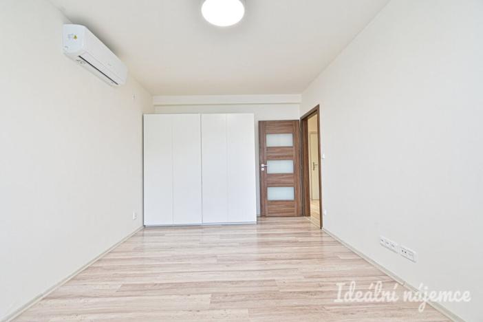 Pronájem bytu 2+kk, Brno, Kroftova, 63 m2