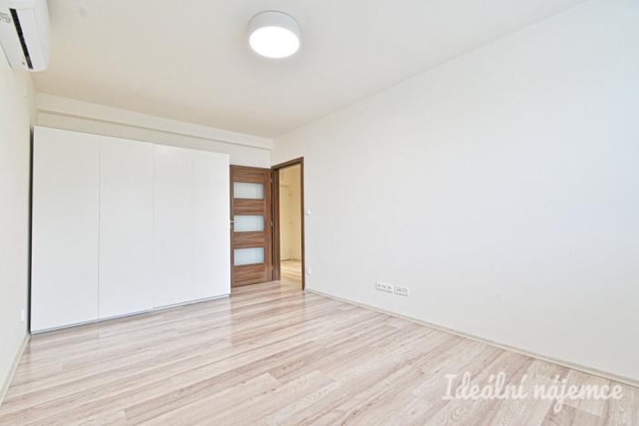 Pronájem bytu 2+kk, Brno, Kroftova, 63 m2