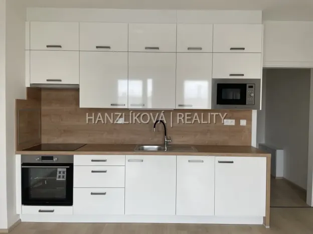 Pronájem bytu 1+kk, České Budějovice, Dobrovodská, 32 m2