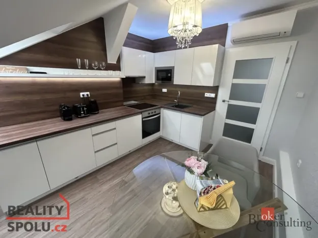 Prodej činžovního domu, Plzeň - Skvrňany, Na Pile, 469 m2