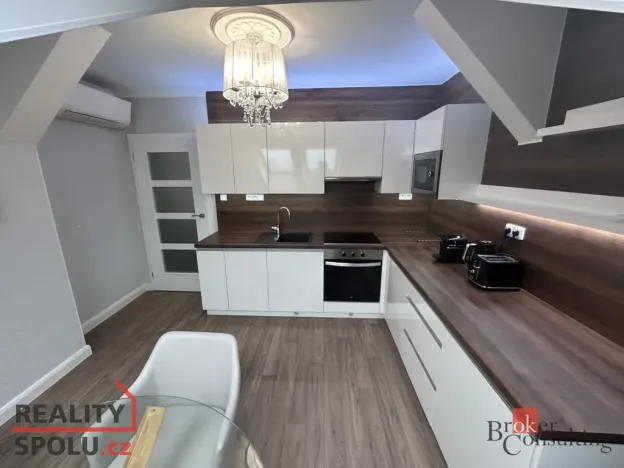 Prodej činžovního domu, Plzeň - Skvrňany, Na Pile, 469 m2